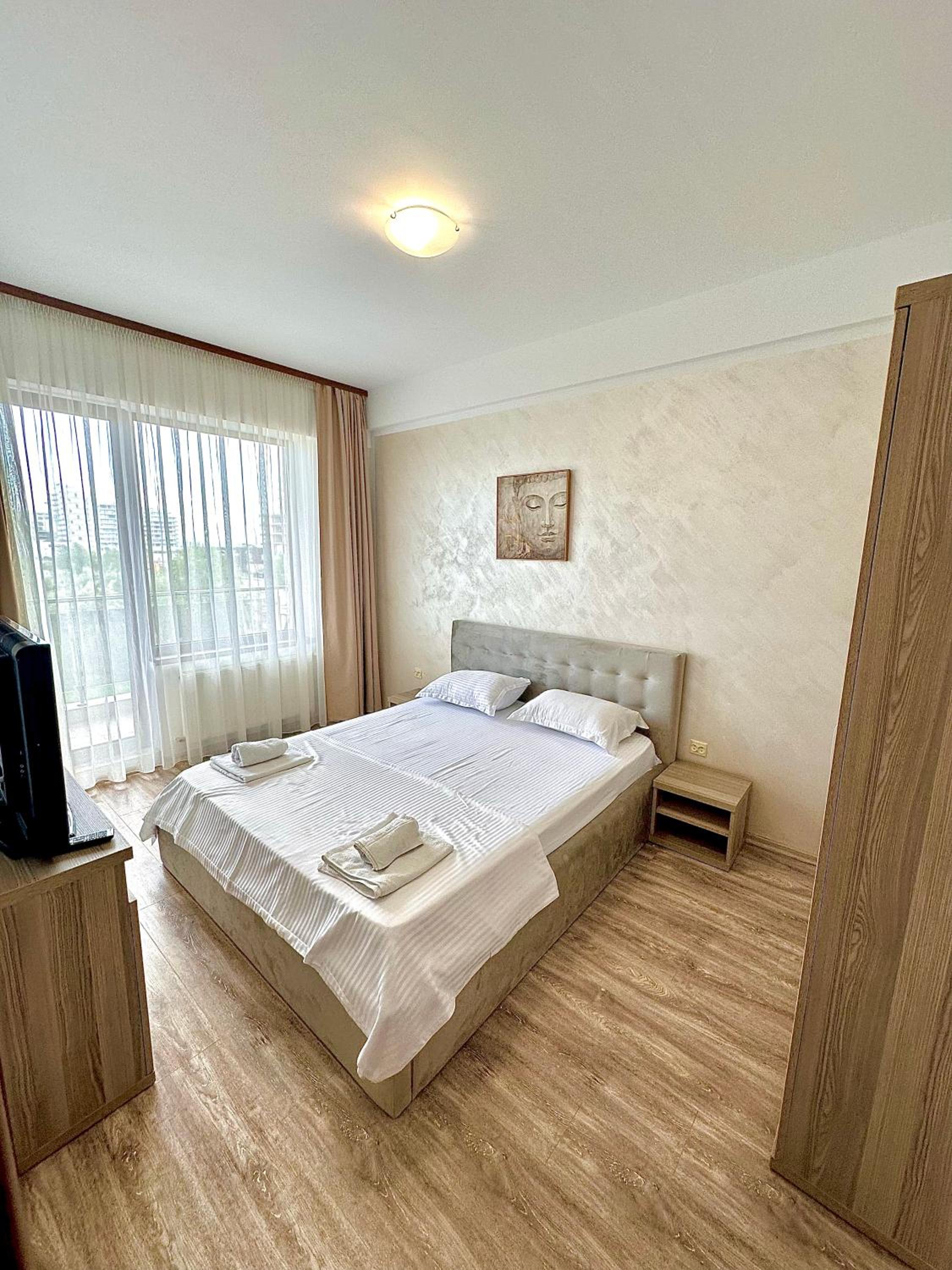 Monarch Boutique Apartaments