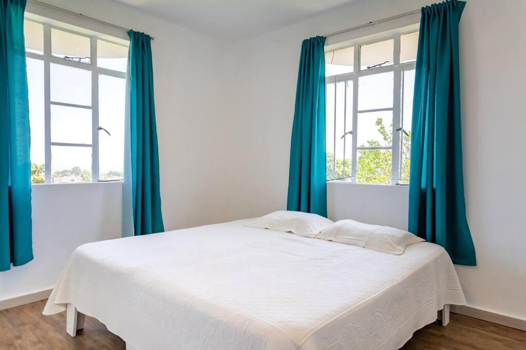Bright Flat - Sea&Mountain Views view 4