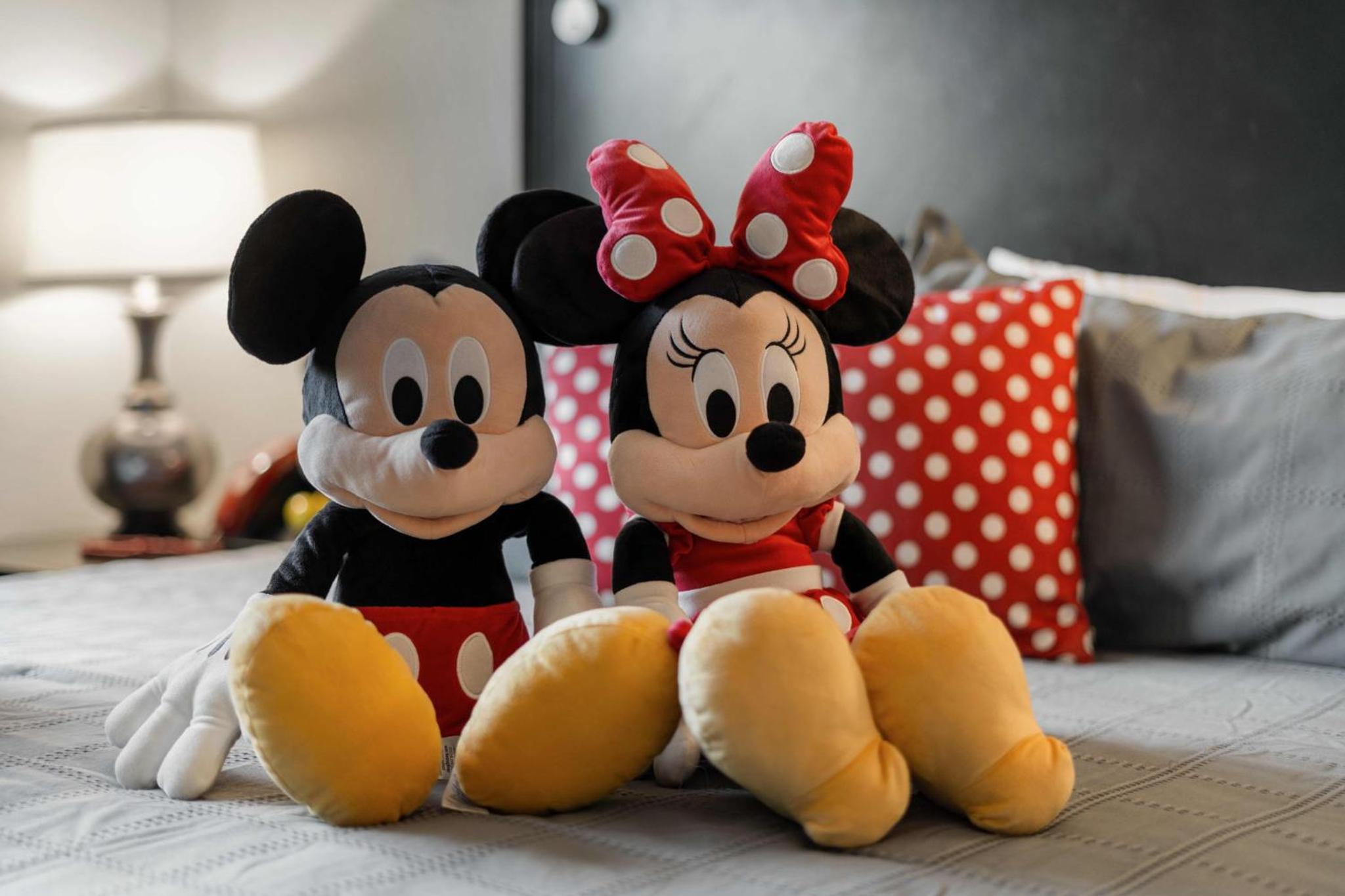 DisneyShuttleKing & Queen Be 5 minutes to Disney