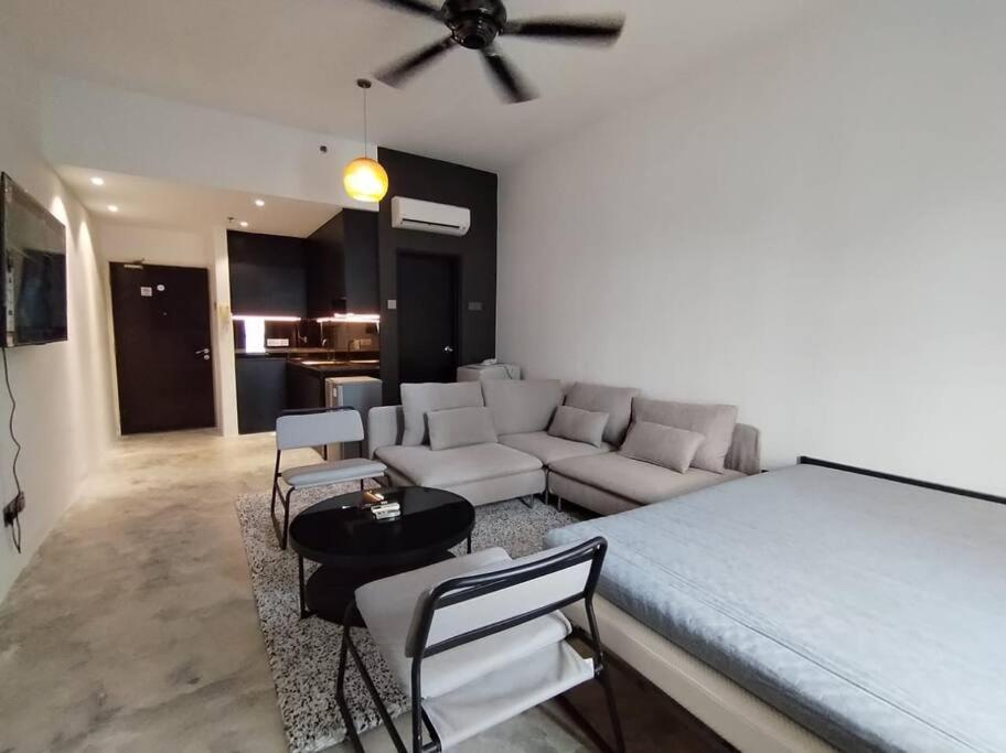 Maytower Executive Suite