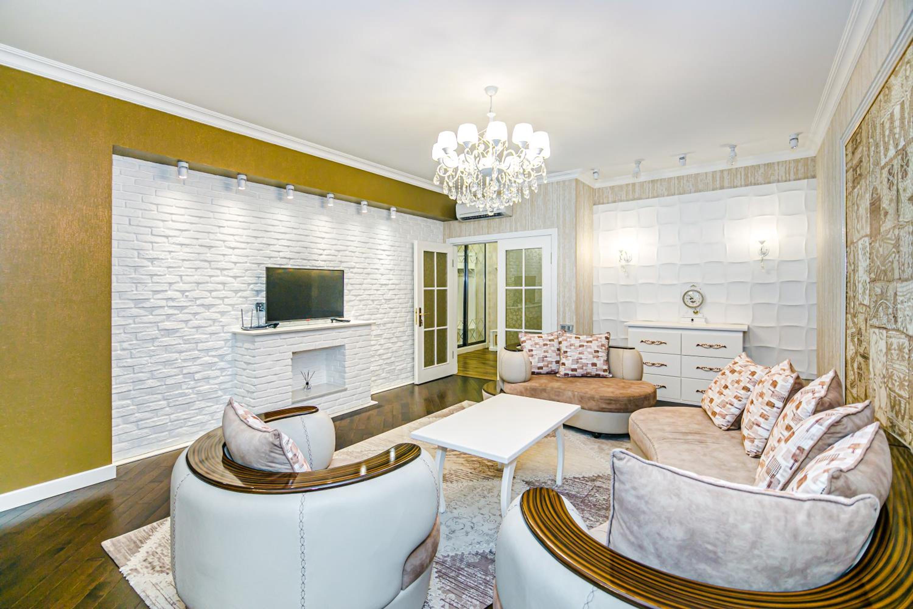 Park Azure VIP Apartment