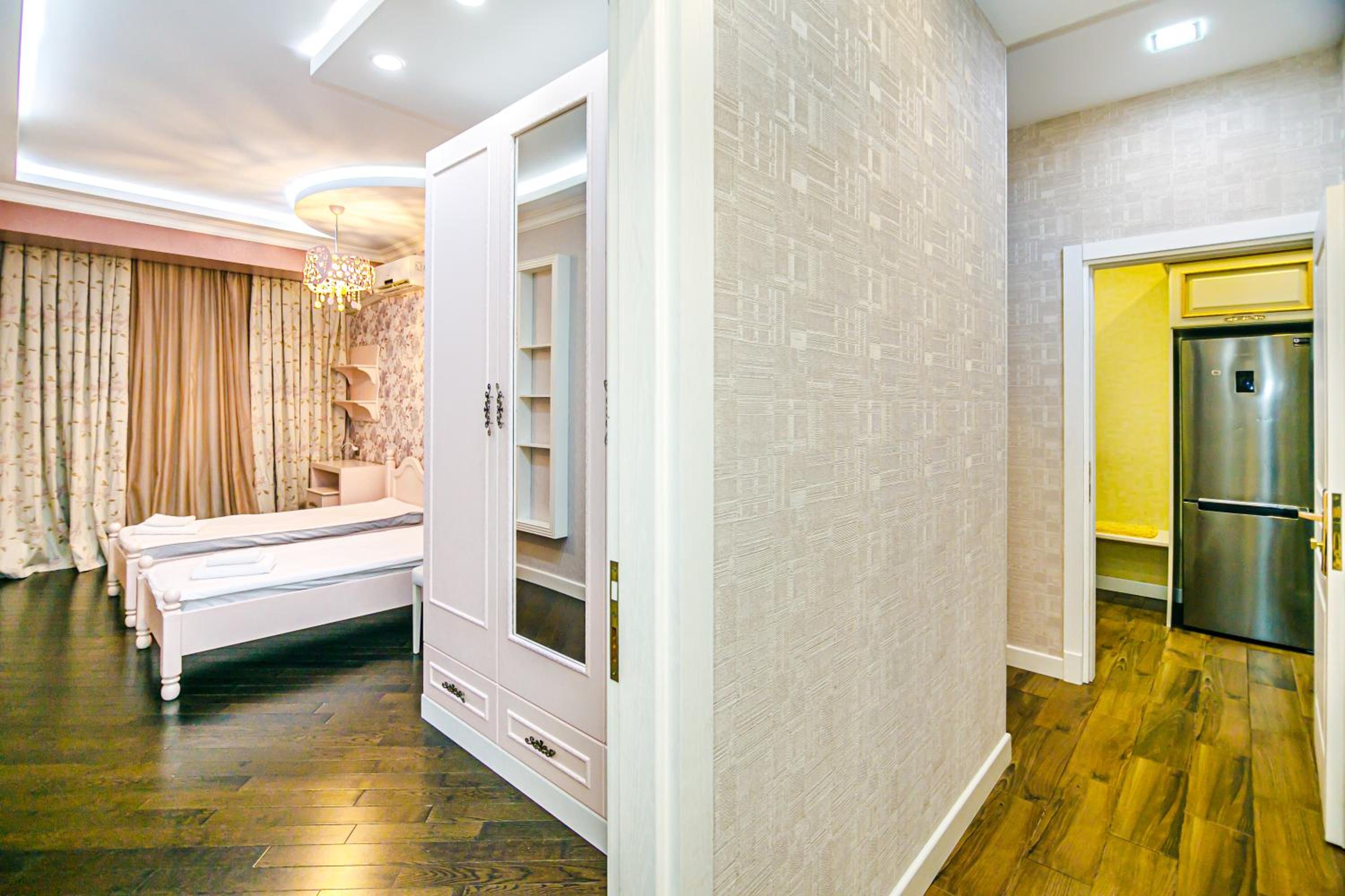 Park Azure VIP Apartment