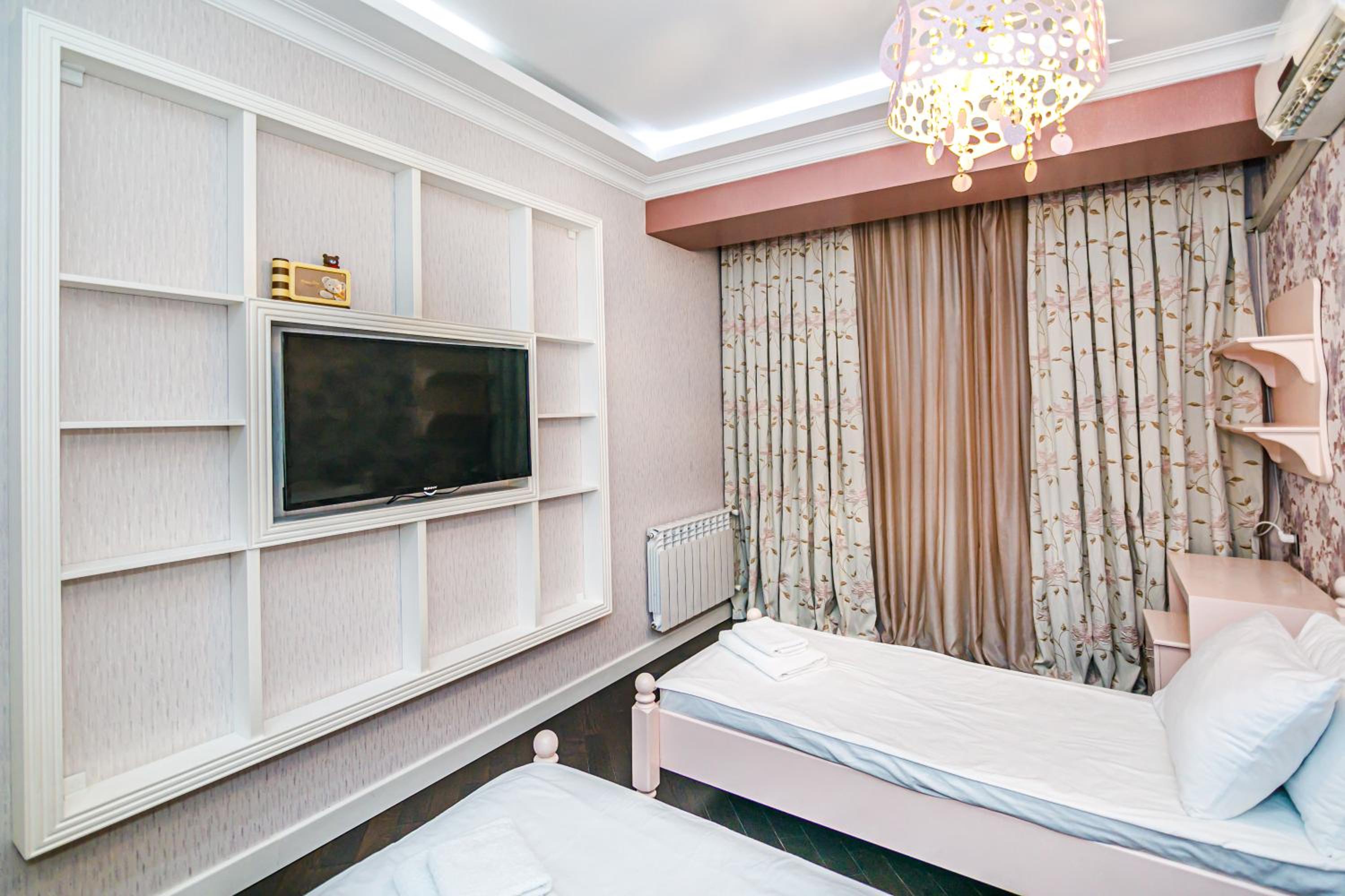 Park Azure VIP Apartment