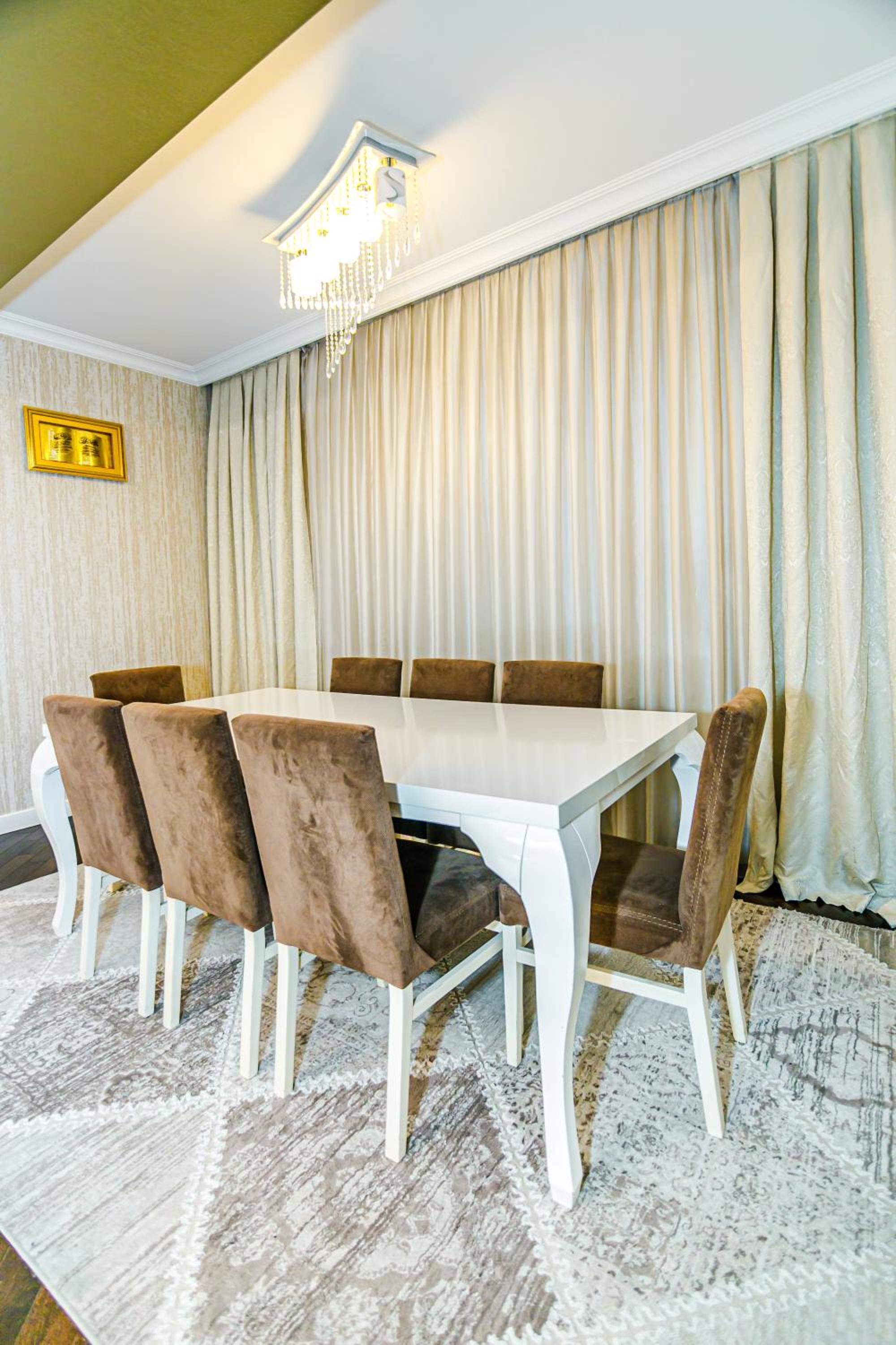Park Azure VIP Apartment