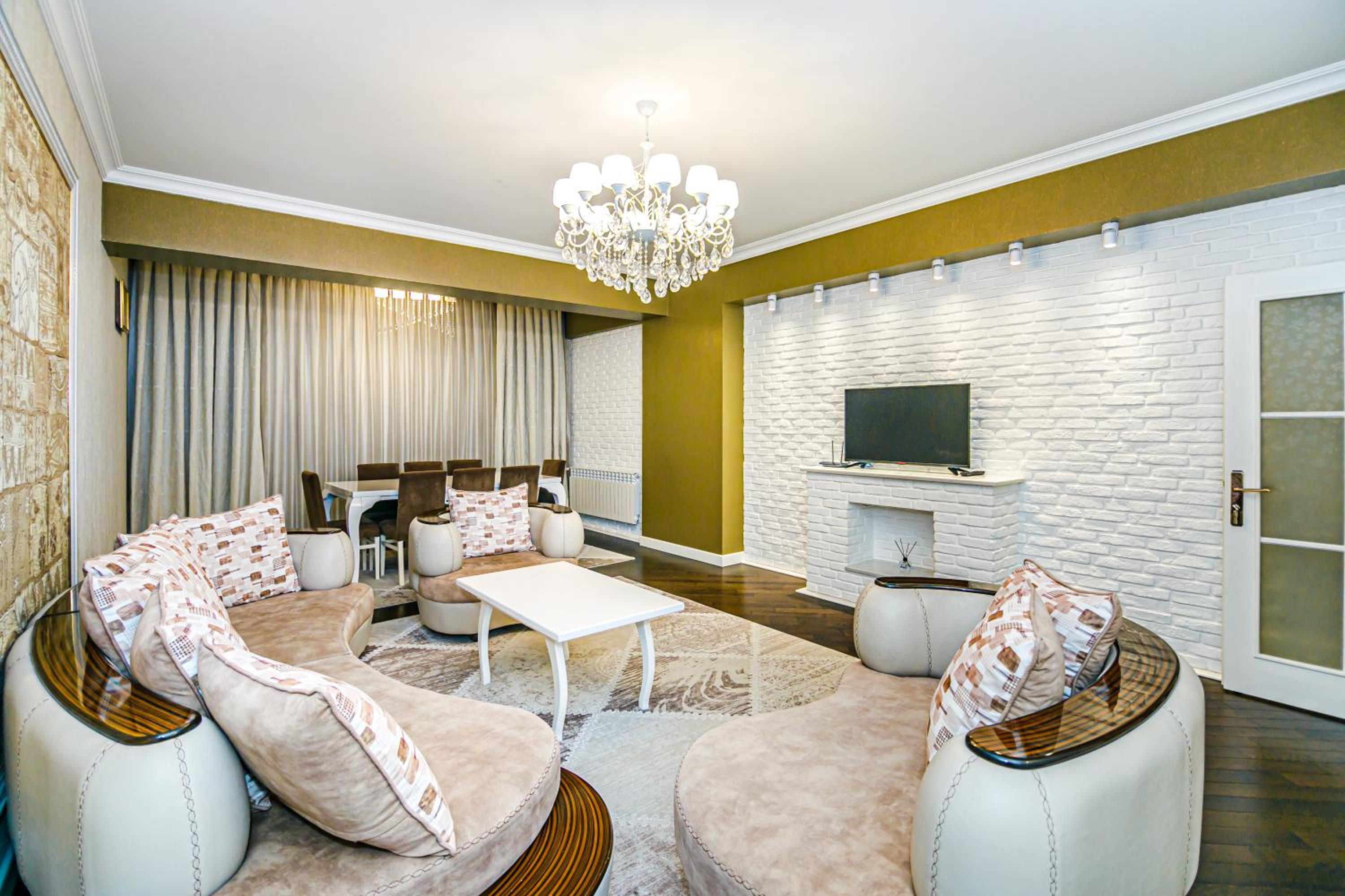 Park Azure VIP Apartment