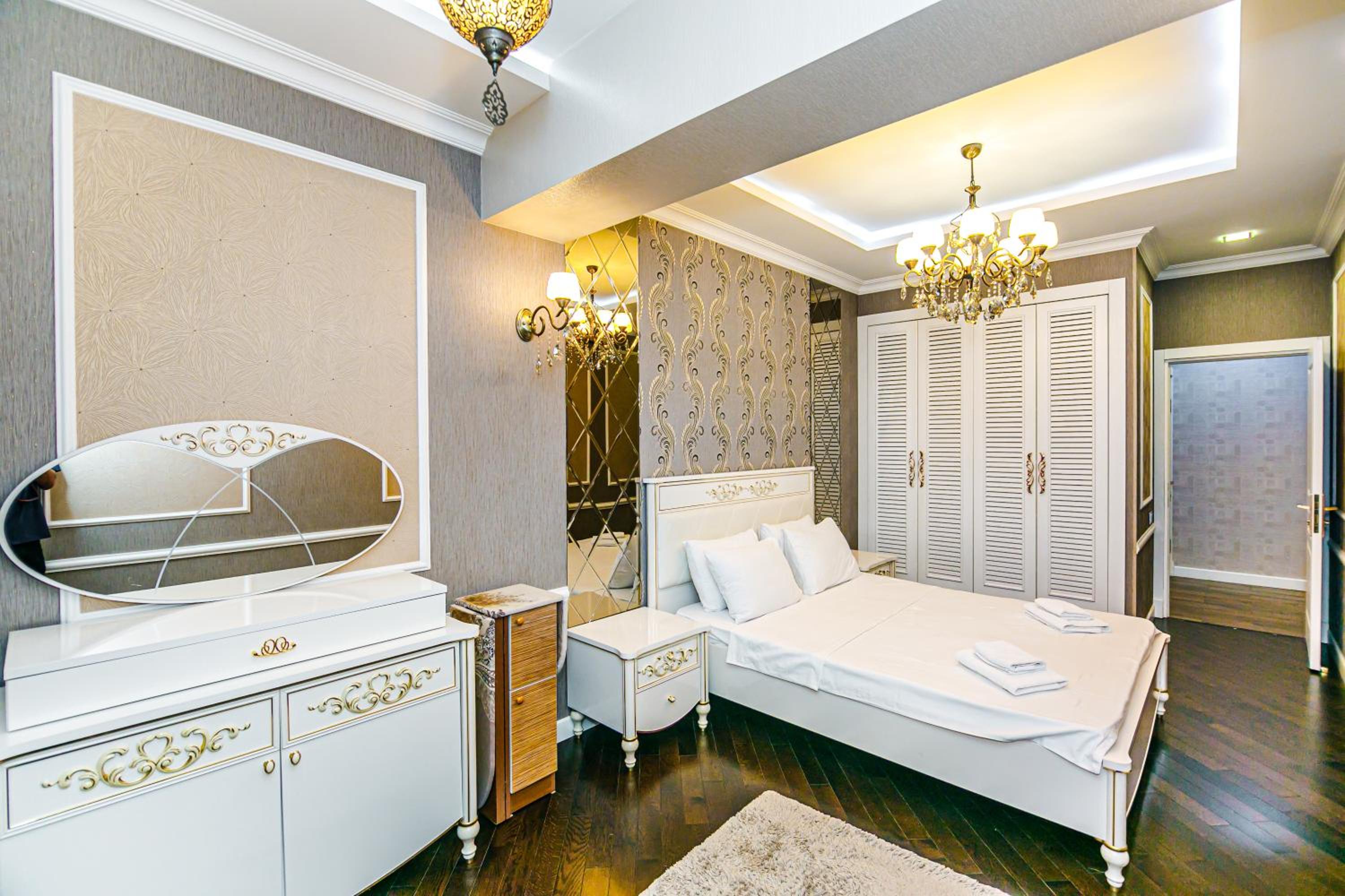 Park Azure VIP Apartment