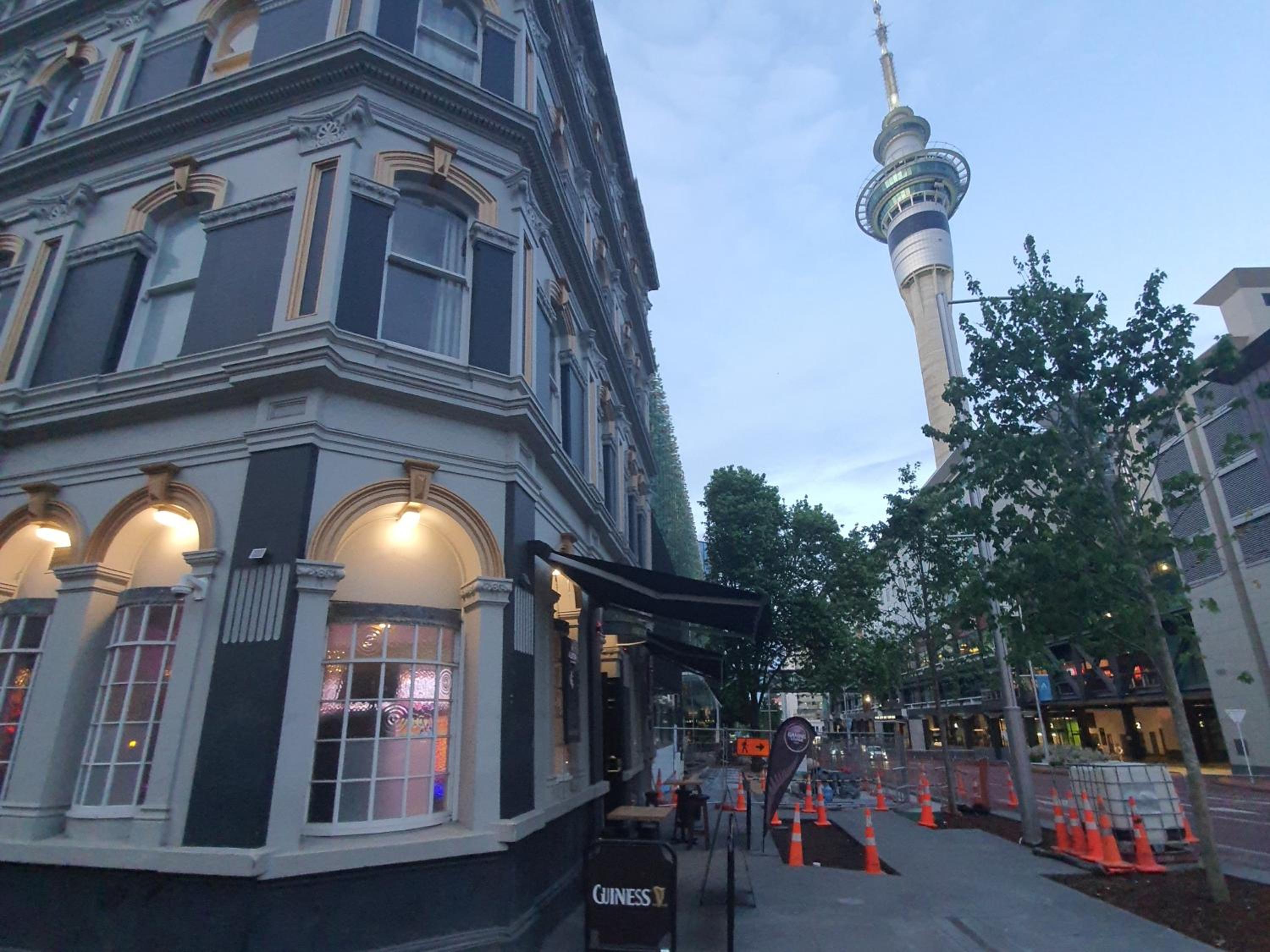 Albion Hotel — Auckland