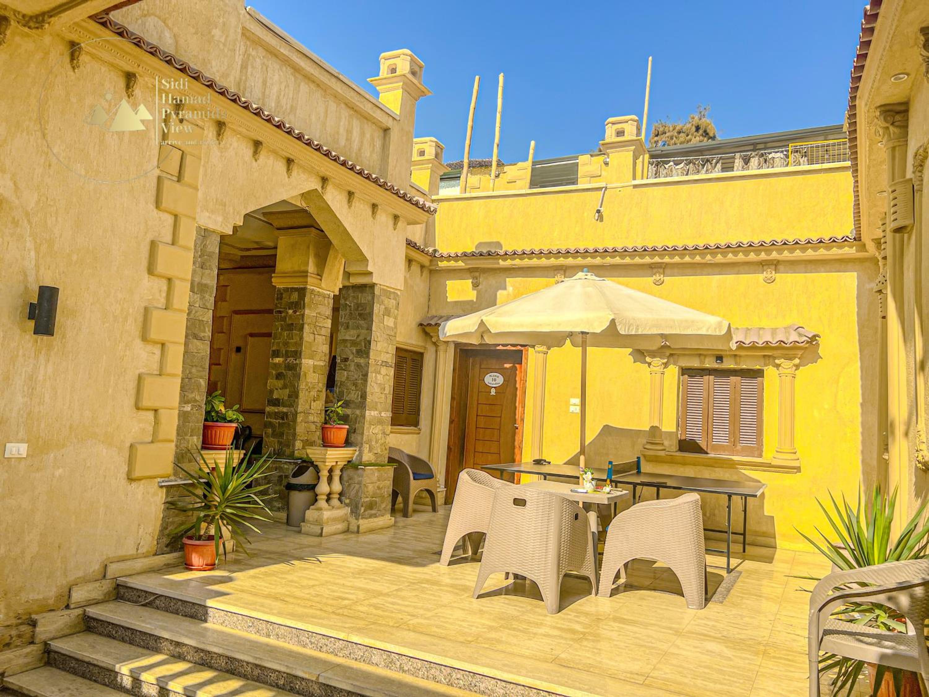 Sidi Hamad Pyramids View King Studio