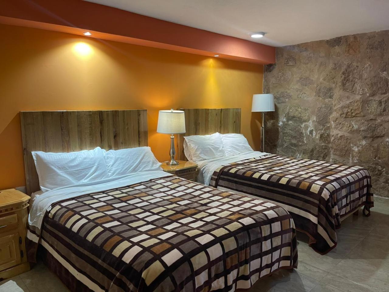 El Campirano Restaurante & Hotel