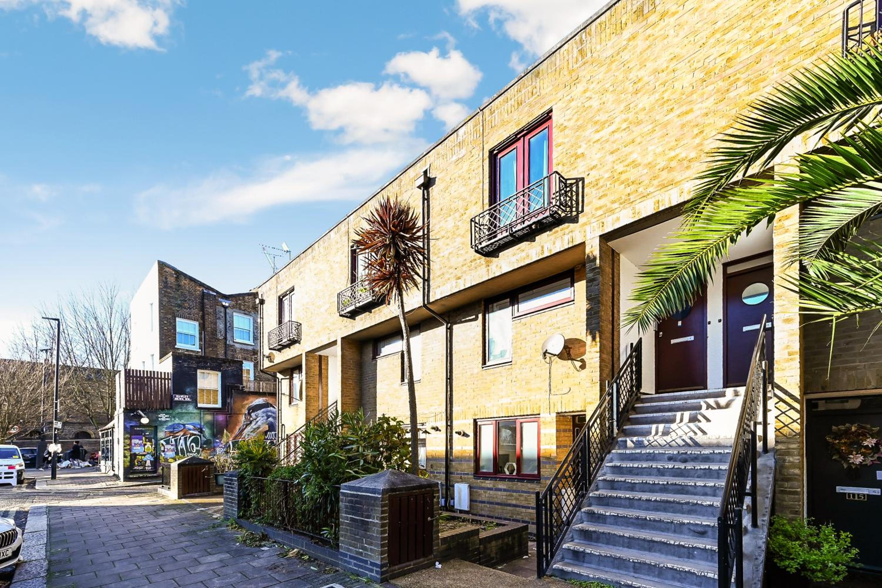 Camden Charm House Right across from Camden Market in Camden Town