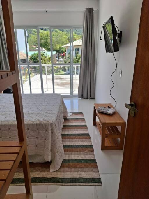 Linda casa ampla beira do mar em Gov Celso Ramos