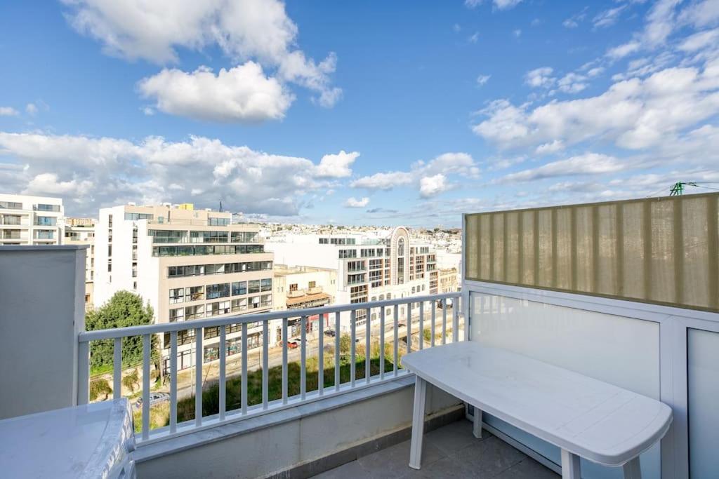 Studio Penthouse Tax Biex photo 1