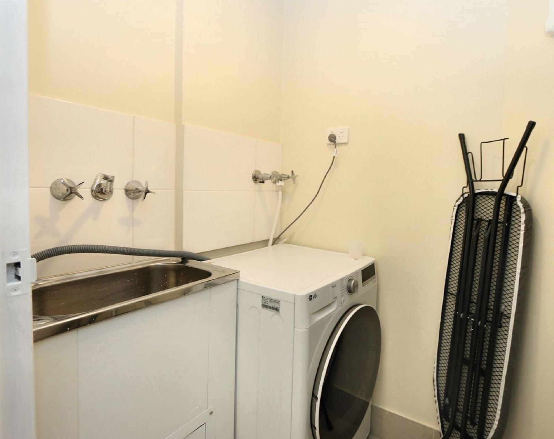 Platinum Apartments - Unit 2