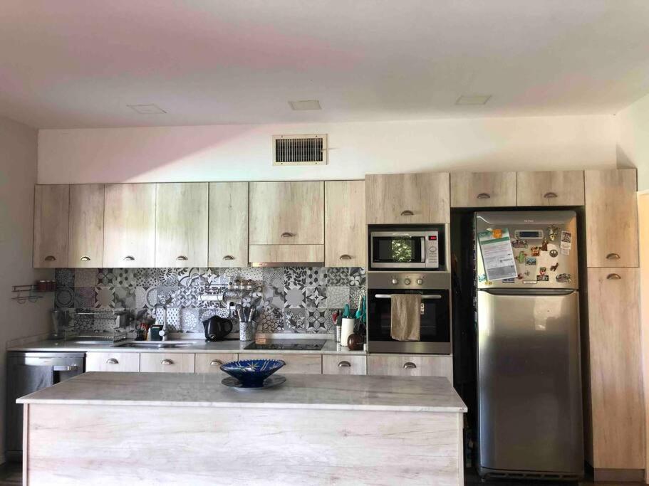 Excelente casa en Barrio Privado Los Arces