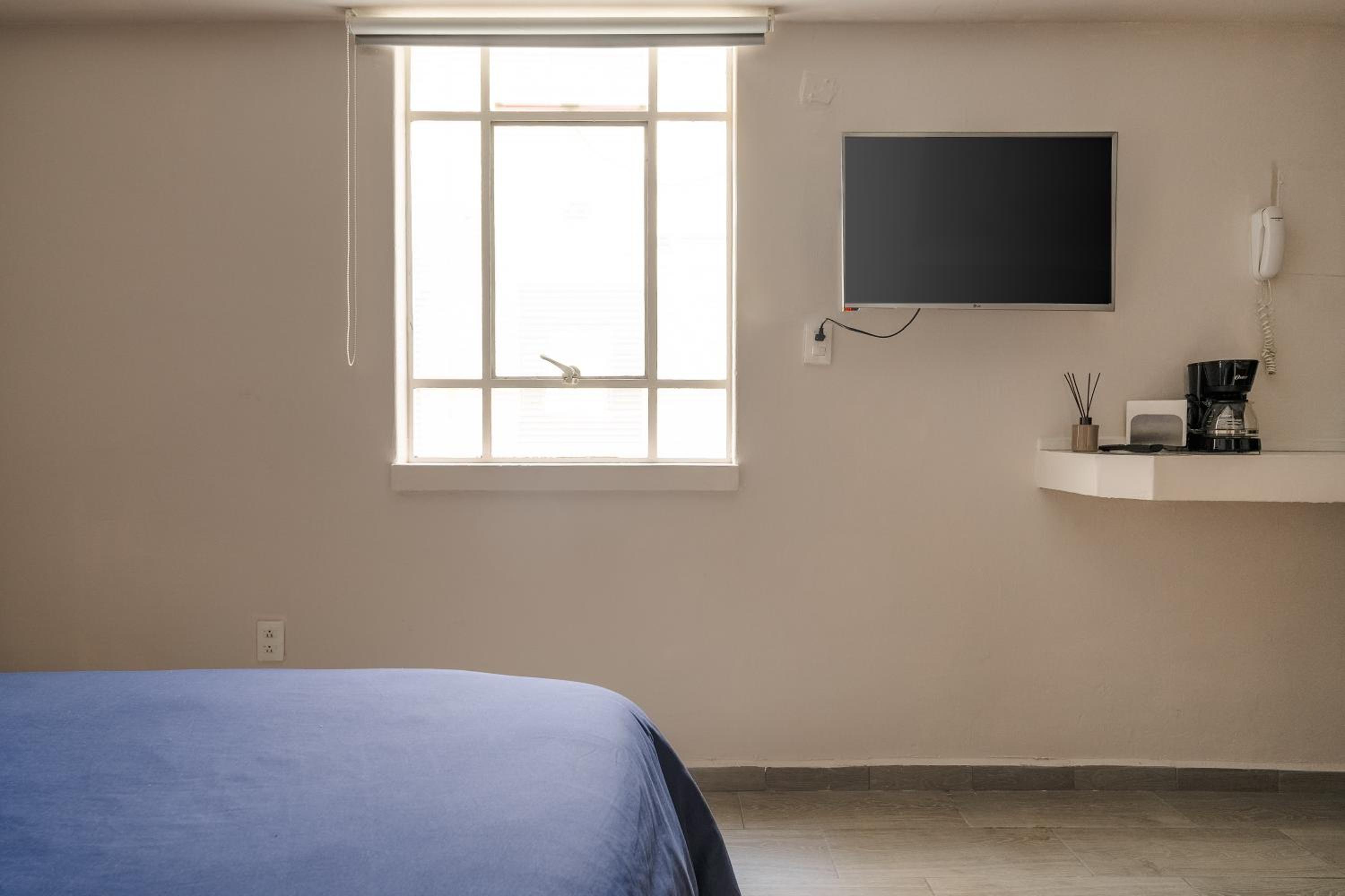 affordable little private room, Polanco :) photo 3