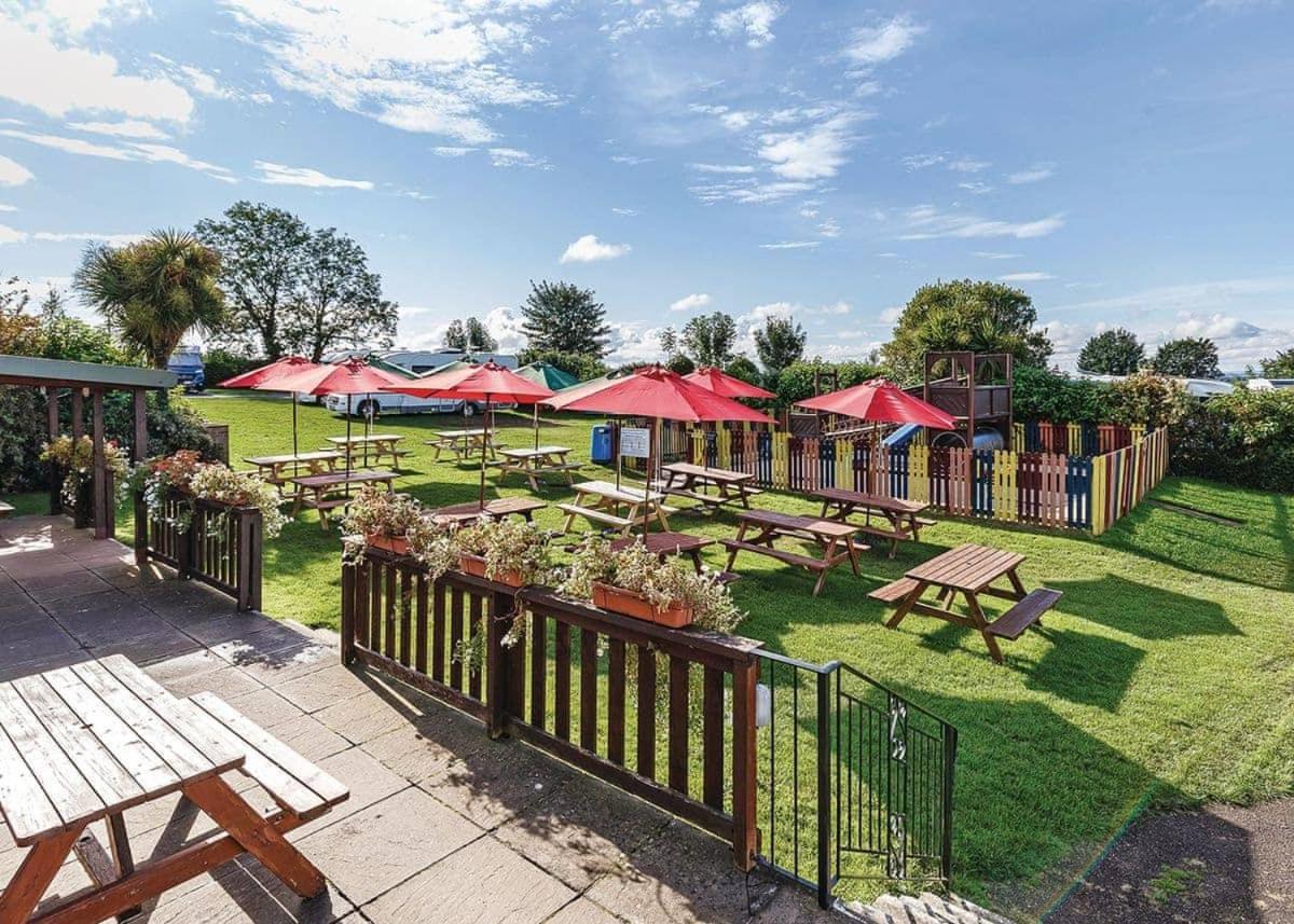 Bucklegrove Holiday Resort view 4