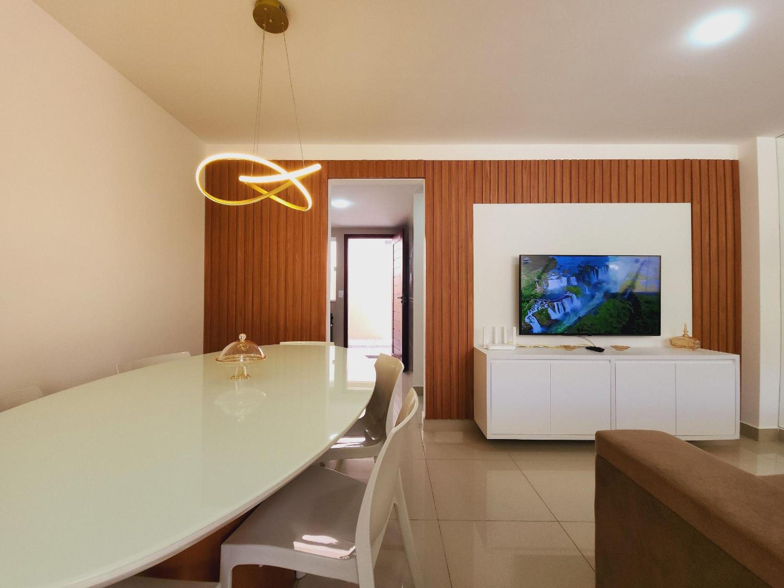 JPN09 - Duplex em cond. fechado próx. à praia