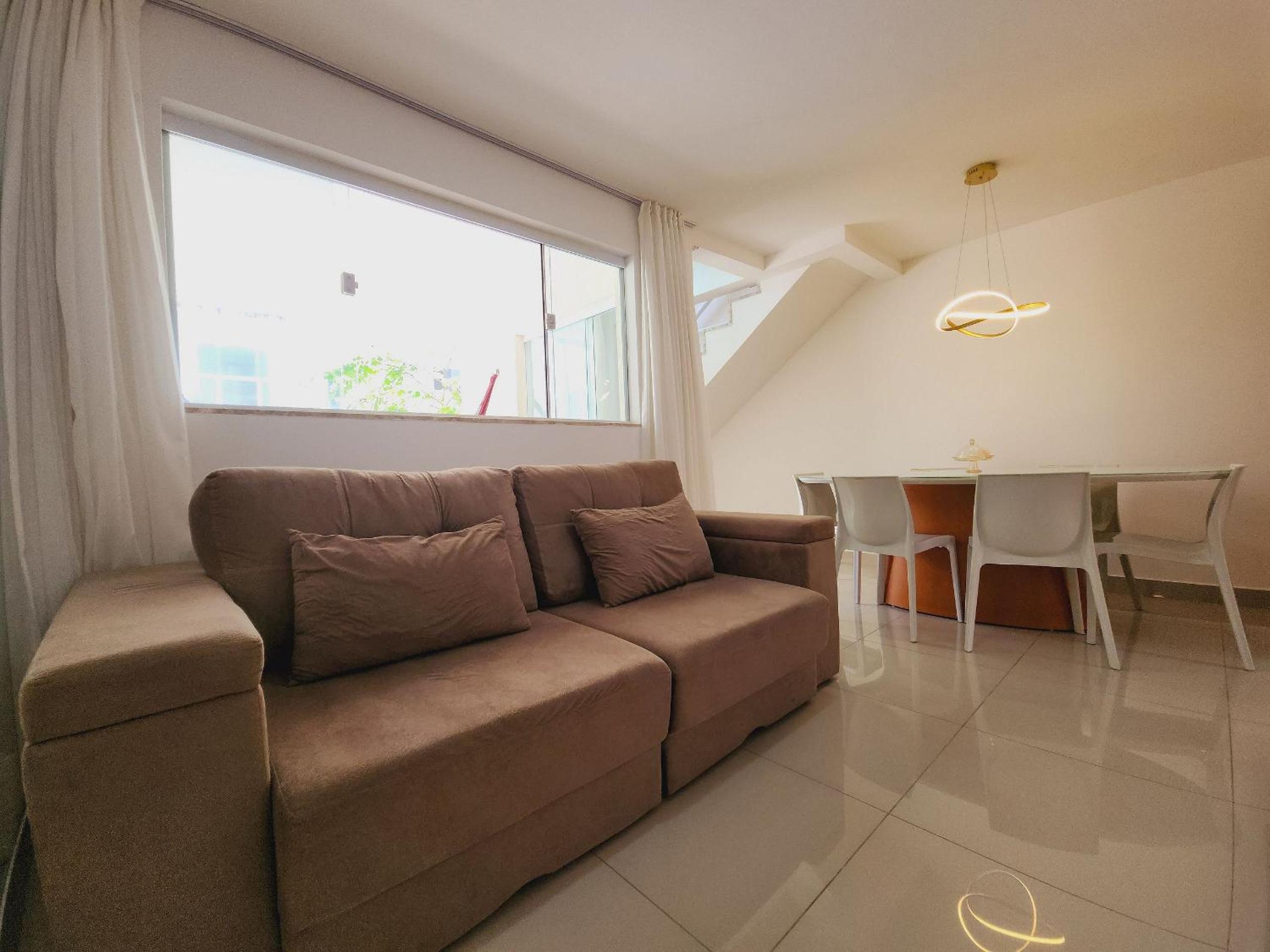JPN09 - Duplex em cond. fechado próx. à praia