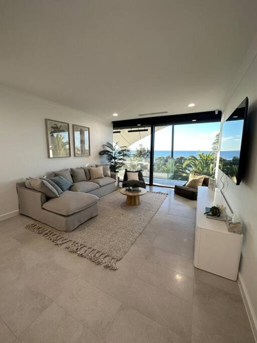 Oceanfront Luxury, Two Complete 5 star Homes in One Stunning Esplanade Escape