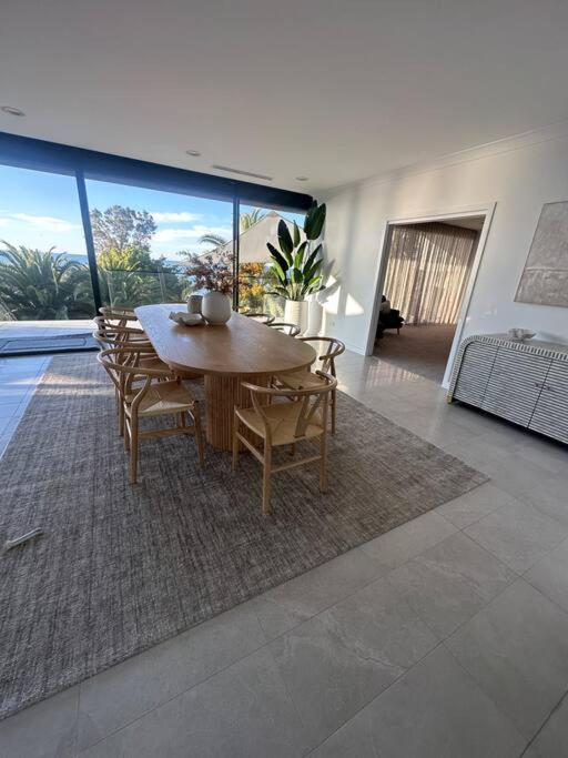 Oceanfront Luxury, Two Complete 5 star Homes in One Stunning Esplanade Escape