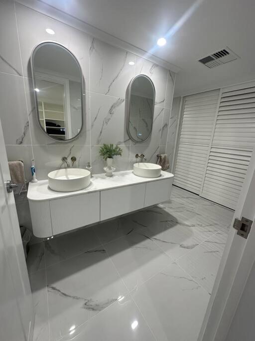 Oceanfront Luxury, Two Complete 5 star Homes in One Stunning Esplanade Escape
