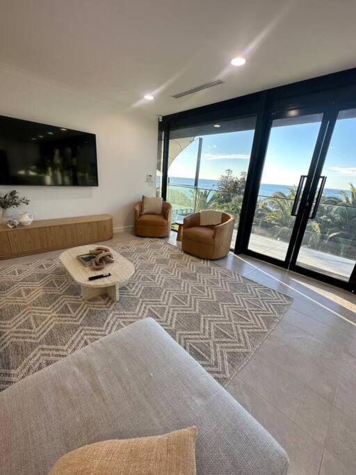 Oceanfront Luxury, Two Complete 5 star Homes in One Stunning Esplanade Escape