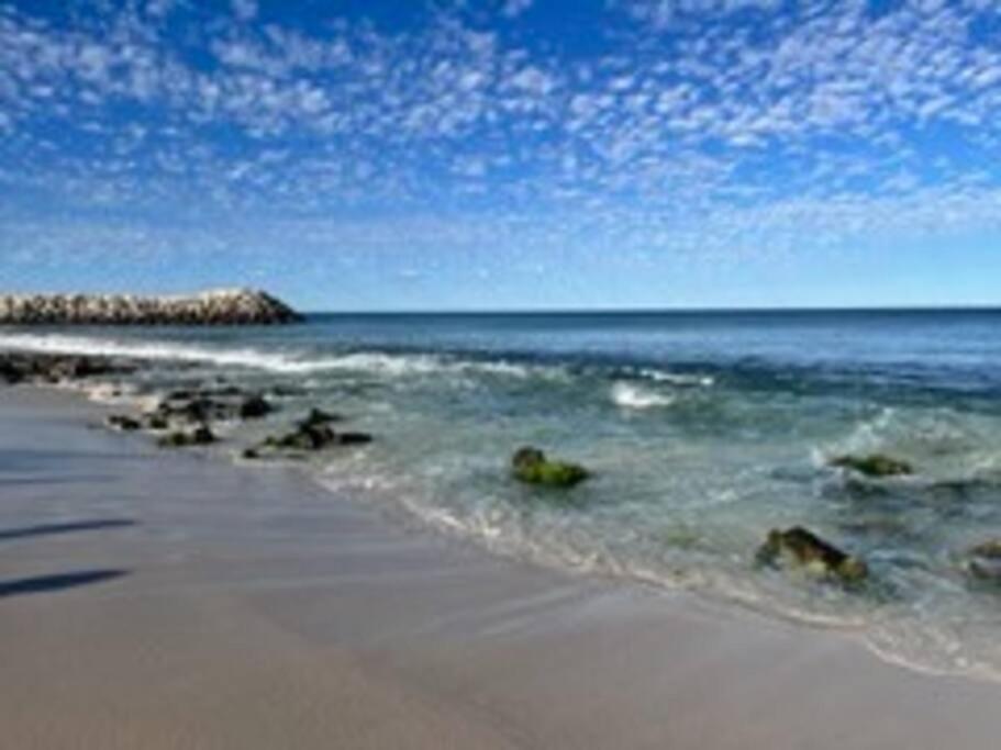 Quinns Beach Mansion Apartment 2