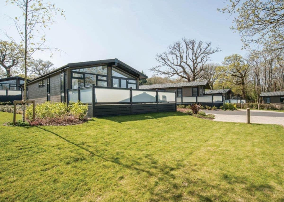 Hotel Woodside Coastal Retreat - Image 1