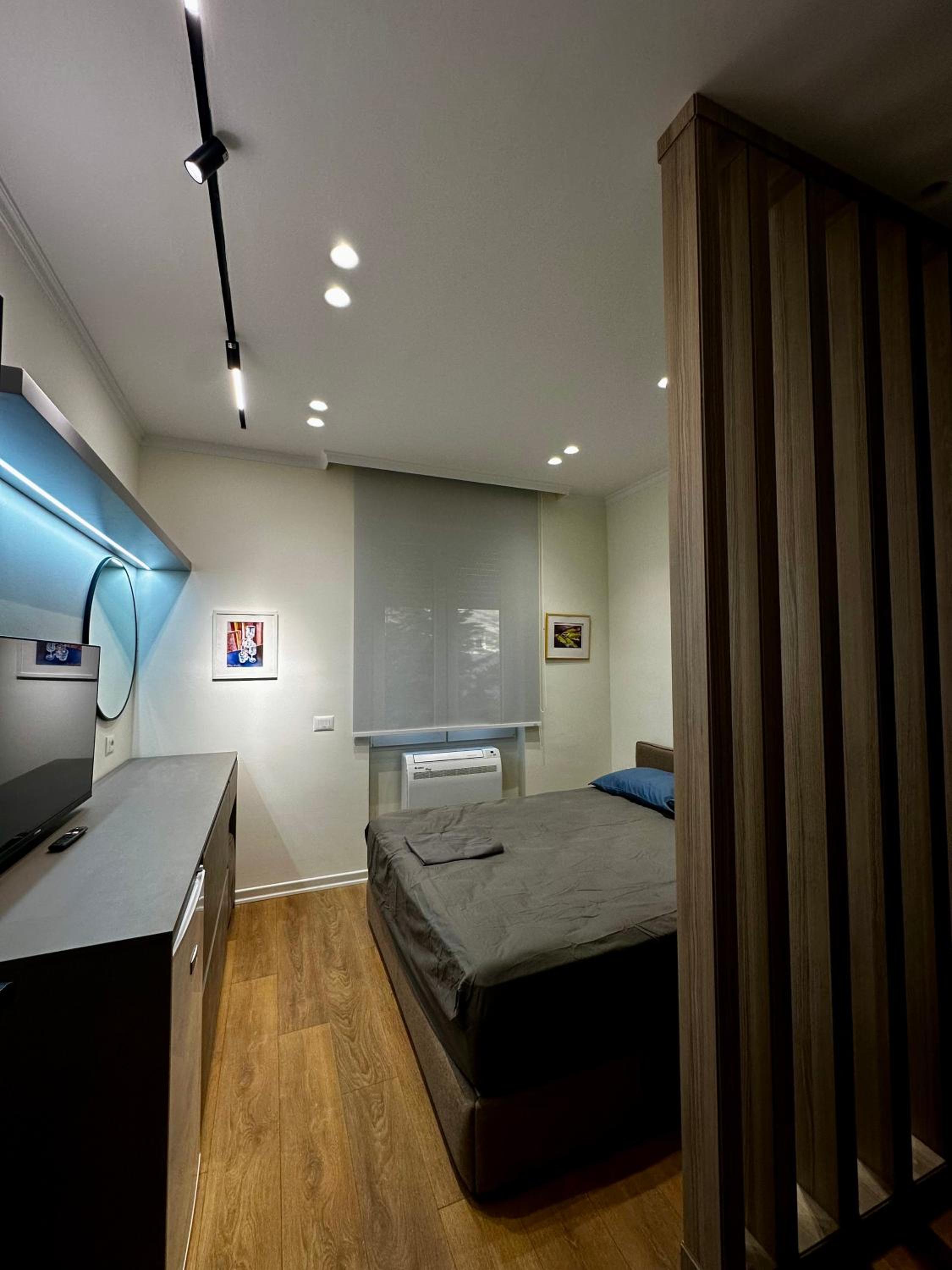 Studio Flat