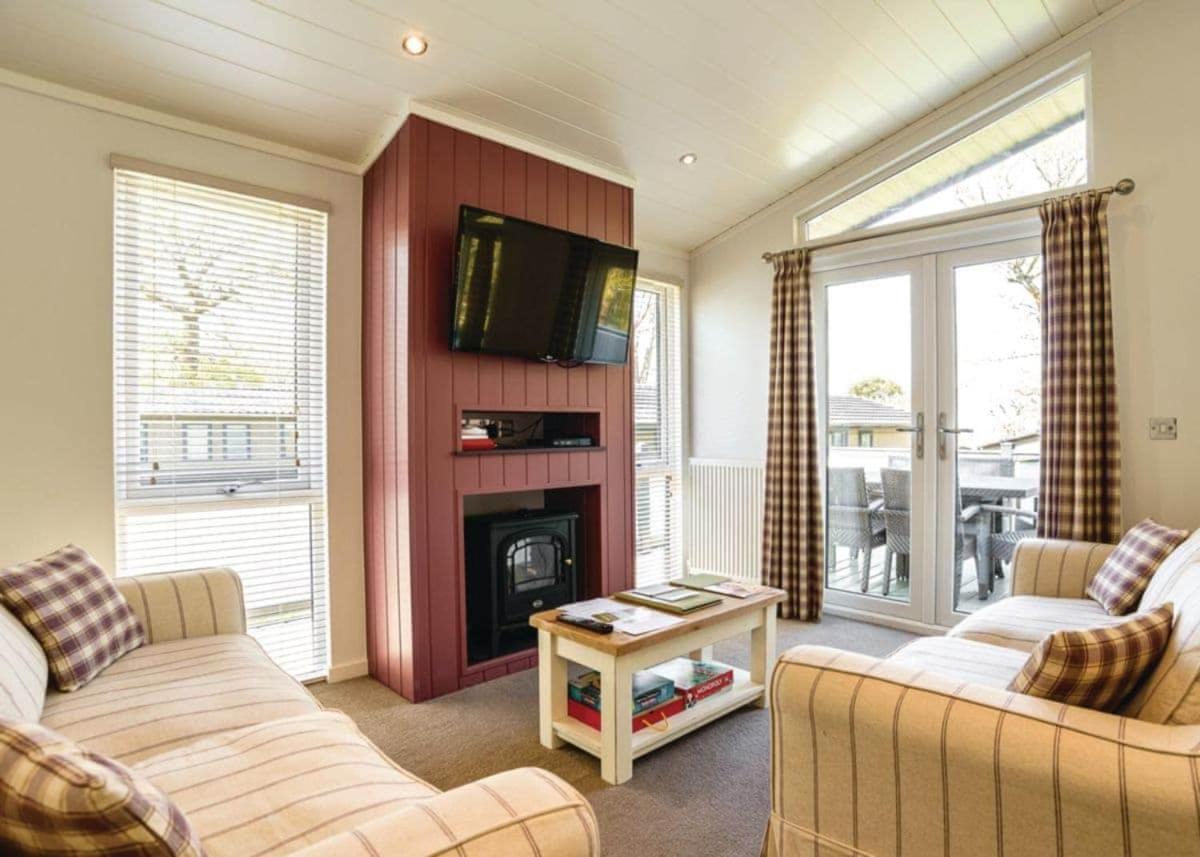 Woodside Coastal Retreat
