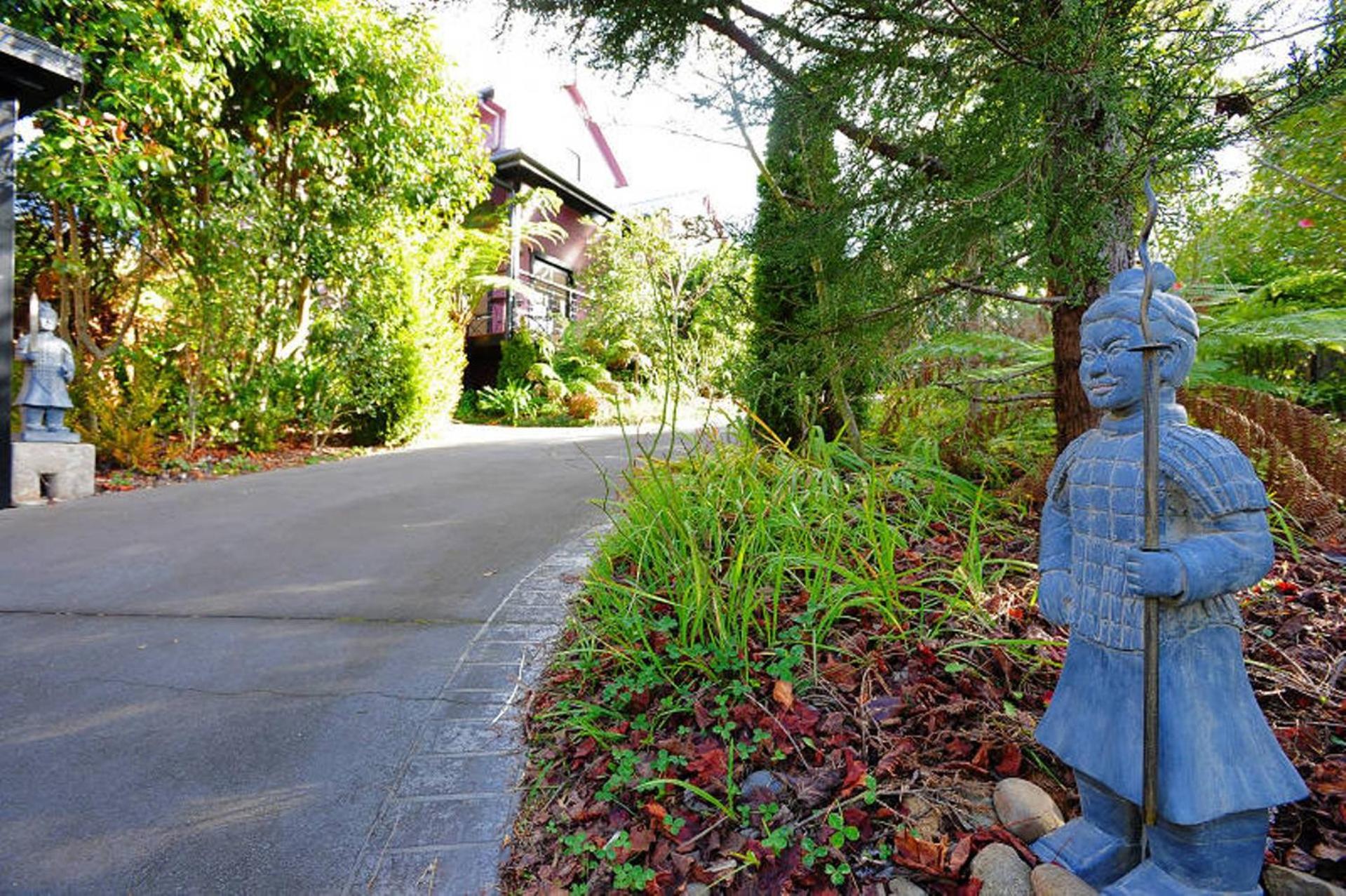 The Black Cockatoo Retreat in Leura