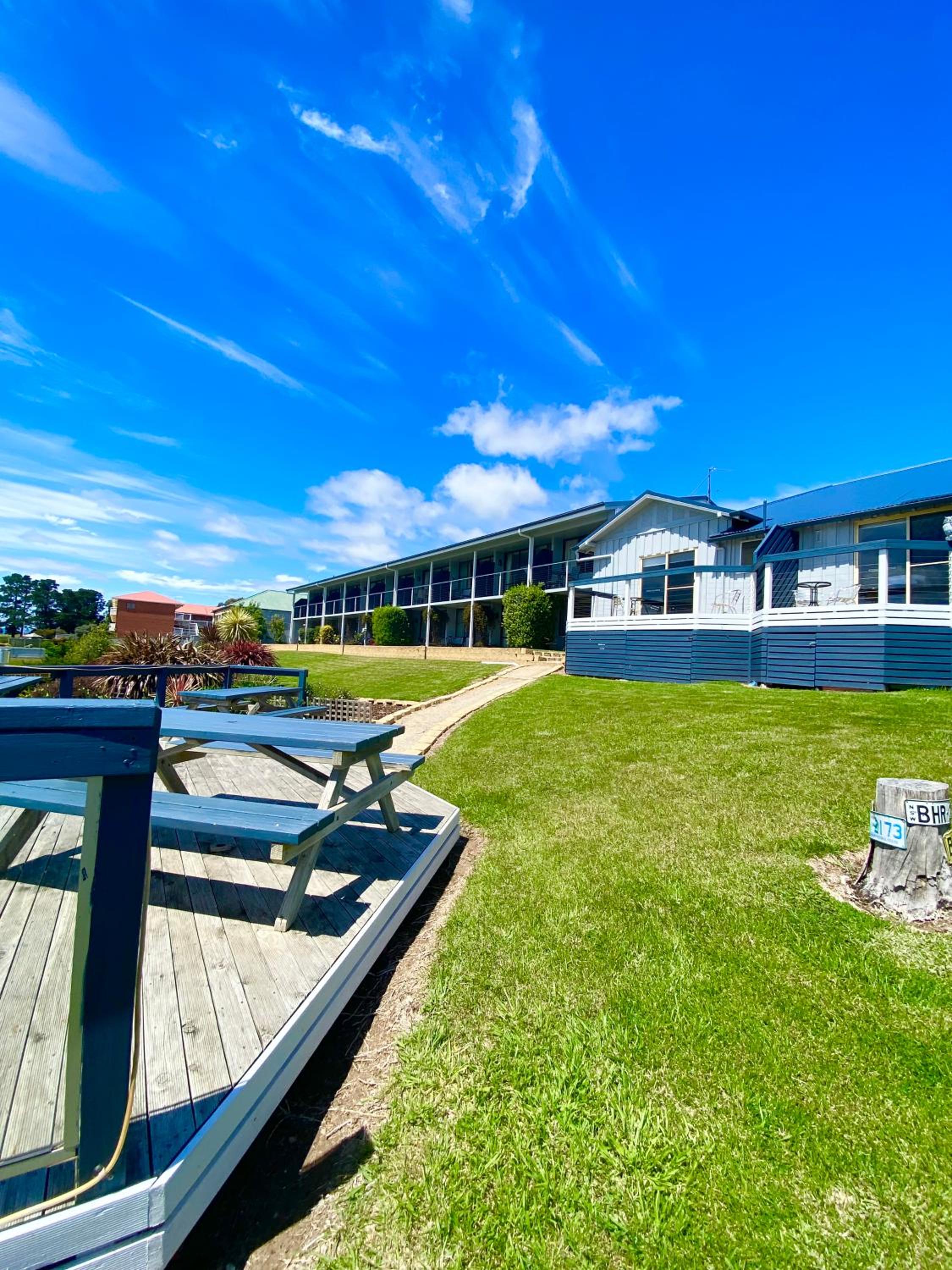 Hotel Swansea Motor Inn Tasmania - Image 1