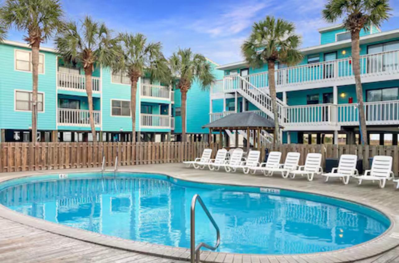 Breathtaking ocean view, nestled in the vibrant heart of Gulf Shores view 4
