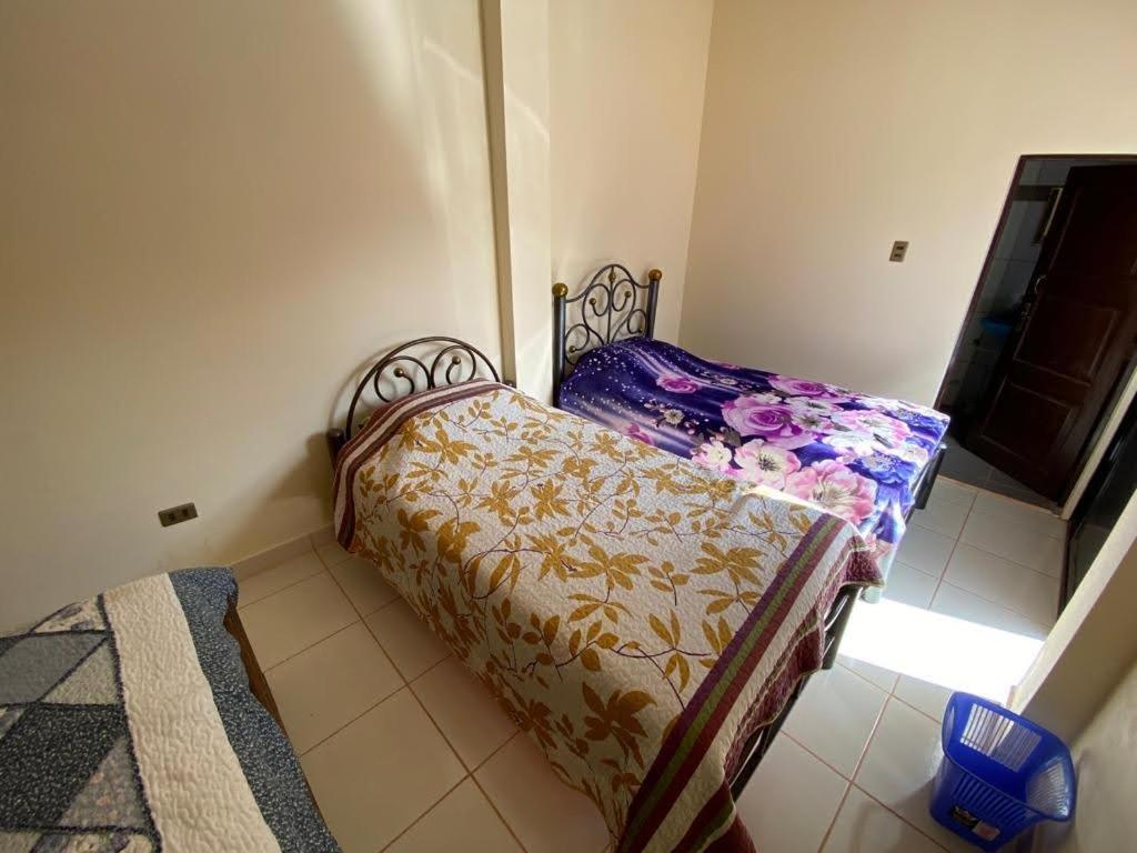 Hostal La Familia