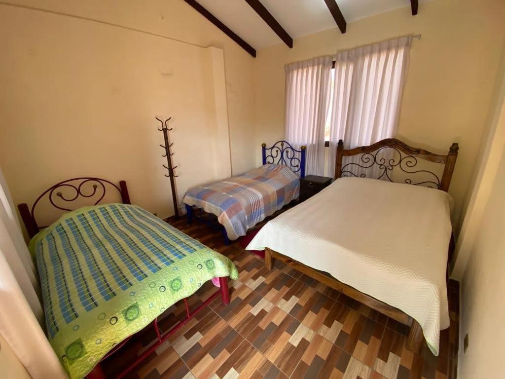 Hostal La Familia