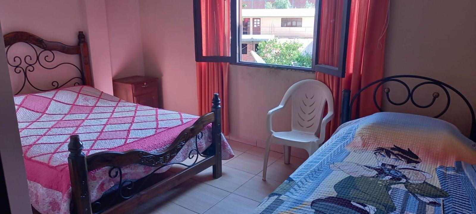 Hostal La Familia