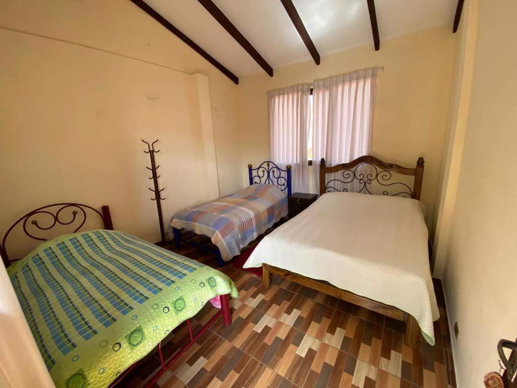 Hostal La Familia