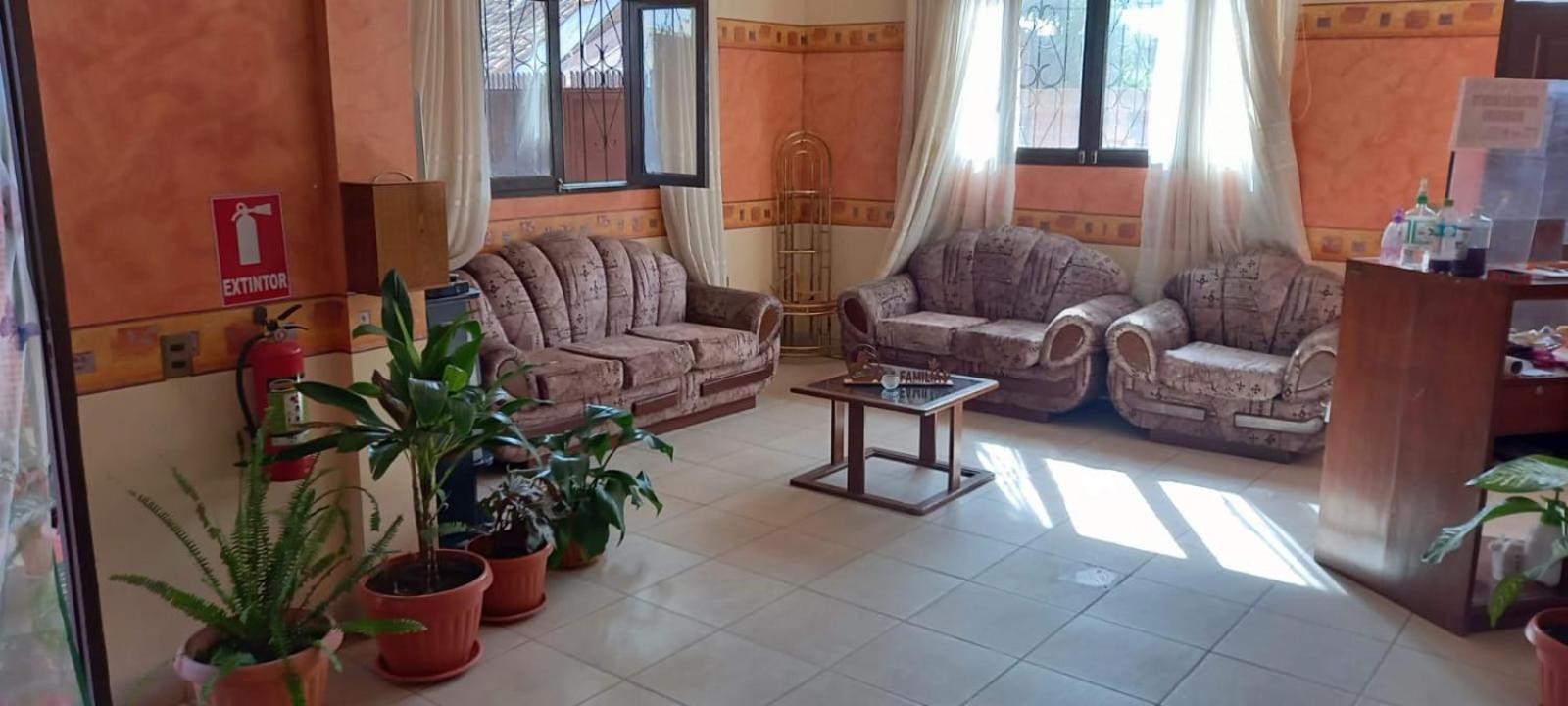 Hostal La Familia