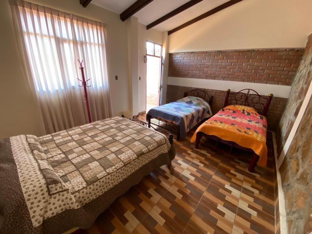 Hostal La Familia