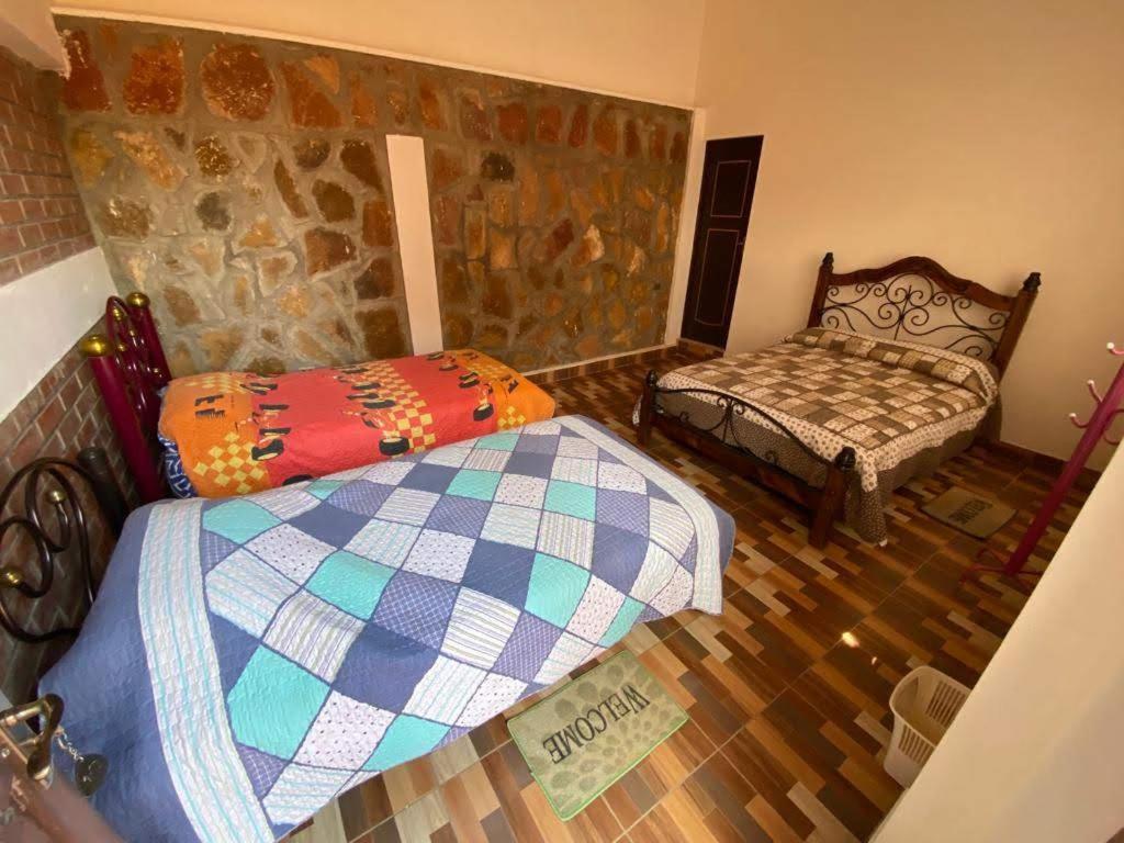 Hostal La Familia