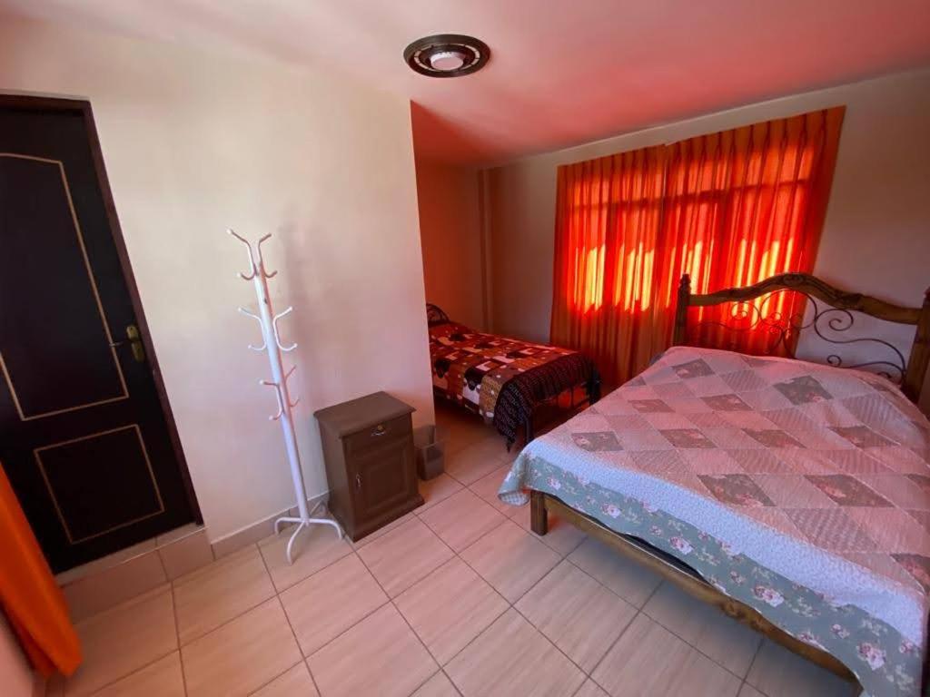 Hostal La Familia