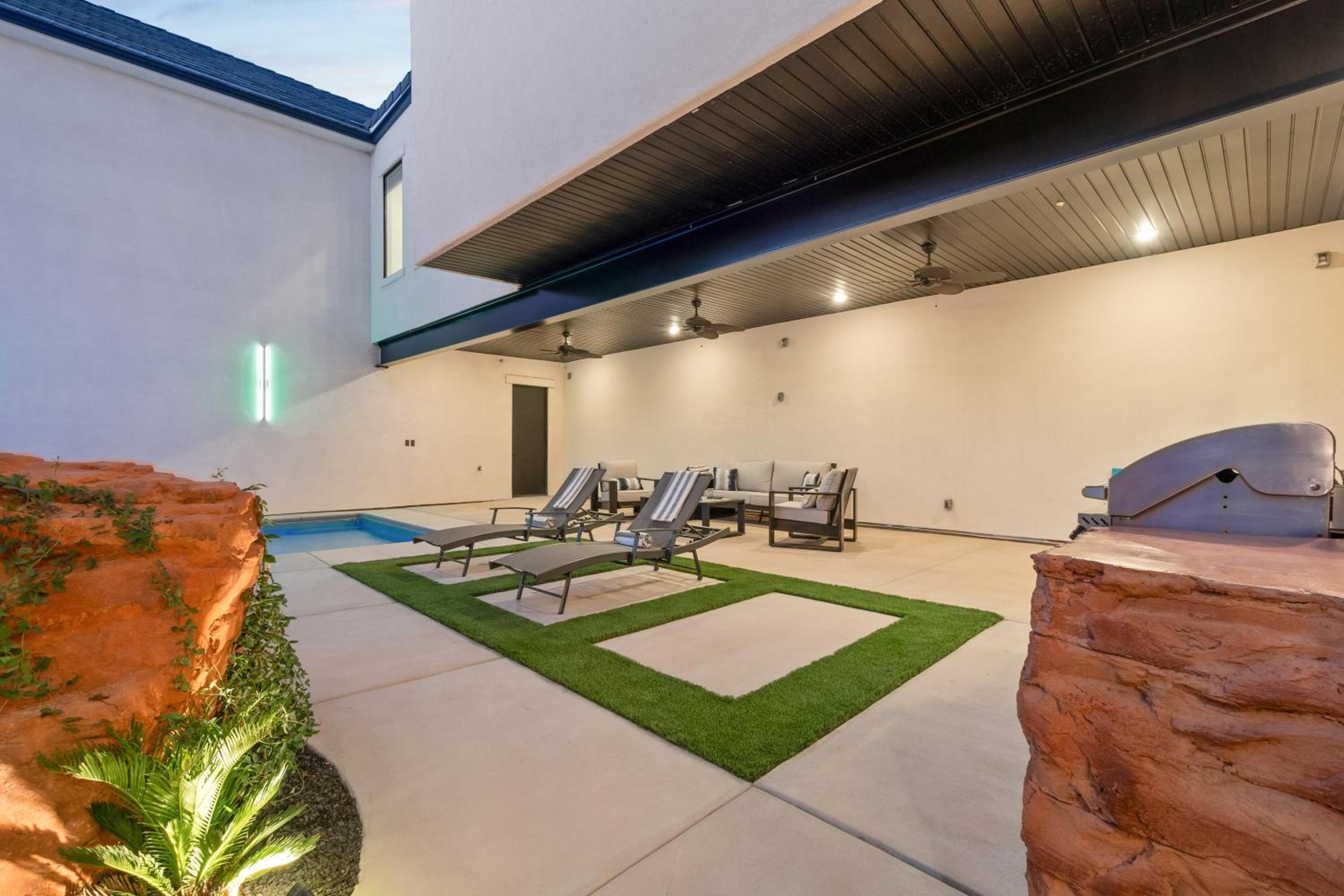 The Hollywood Mansion