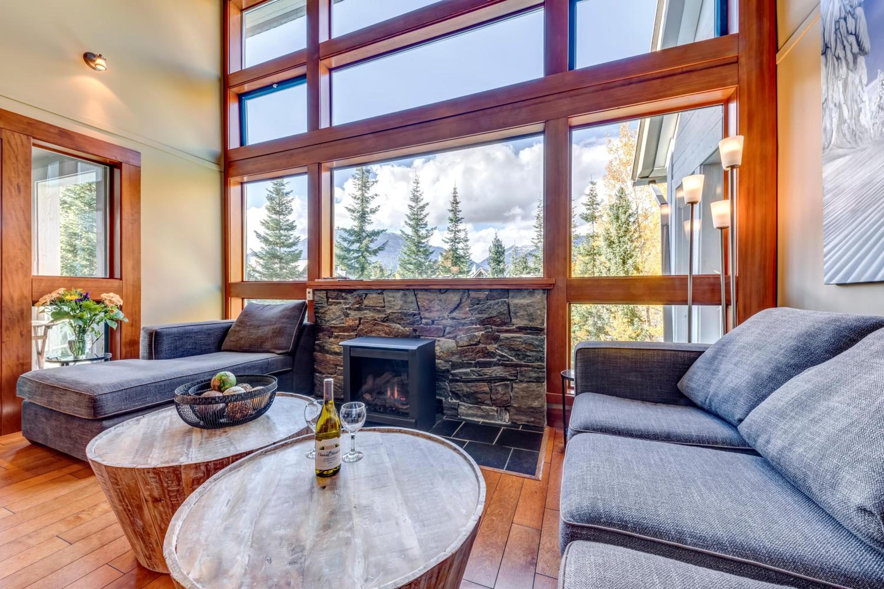 Greystone Lodge 320 Ski-in Out