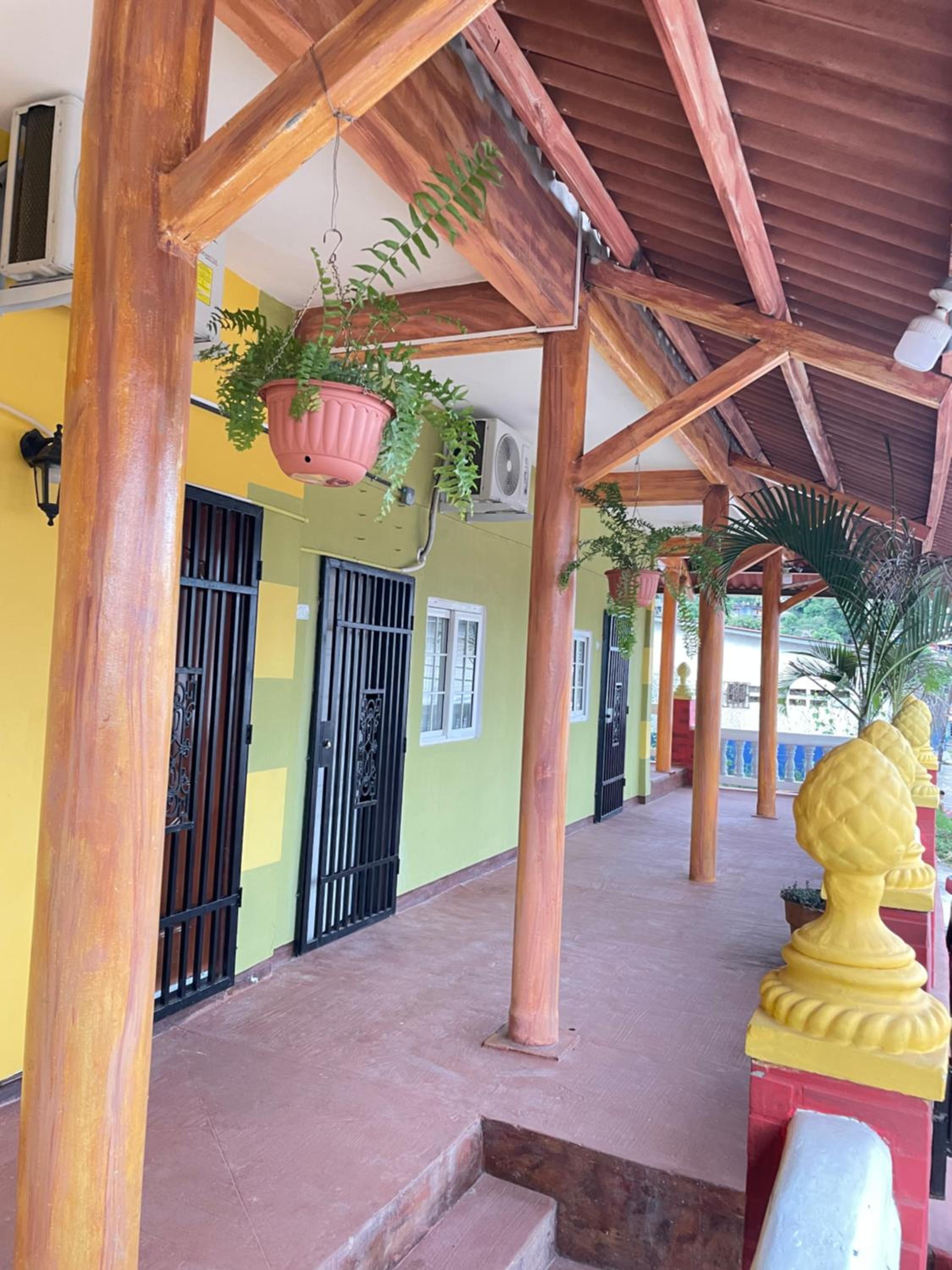 habitaciones full equipadas a solo 10 minutos del aeropuerto Panamá pasifico a 20 minutos de ciudad centros comerciales y lugares turísticos playa a 5 minu view 4