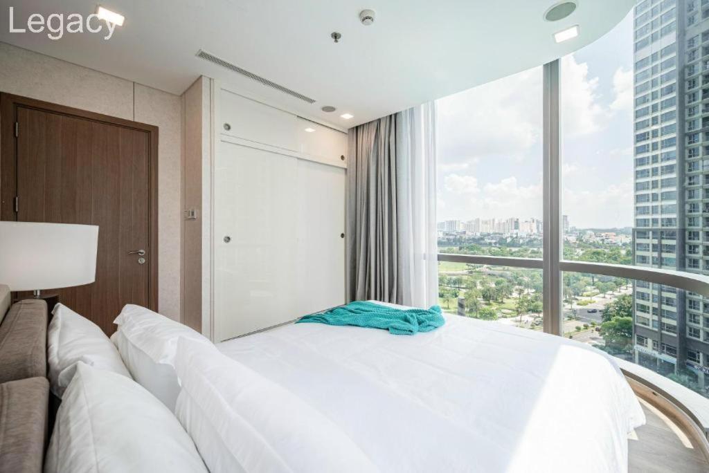 Landmark 81 Legacy Inn