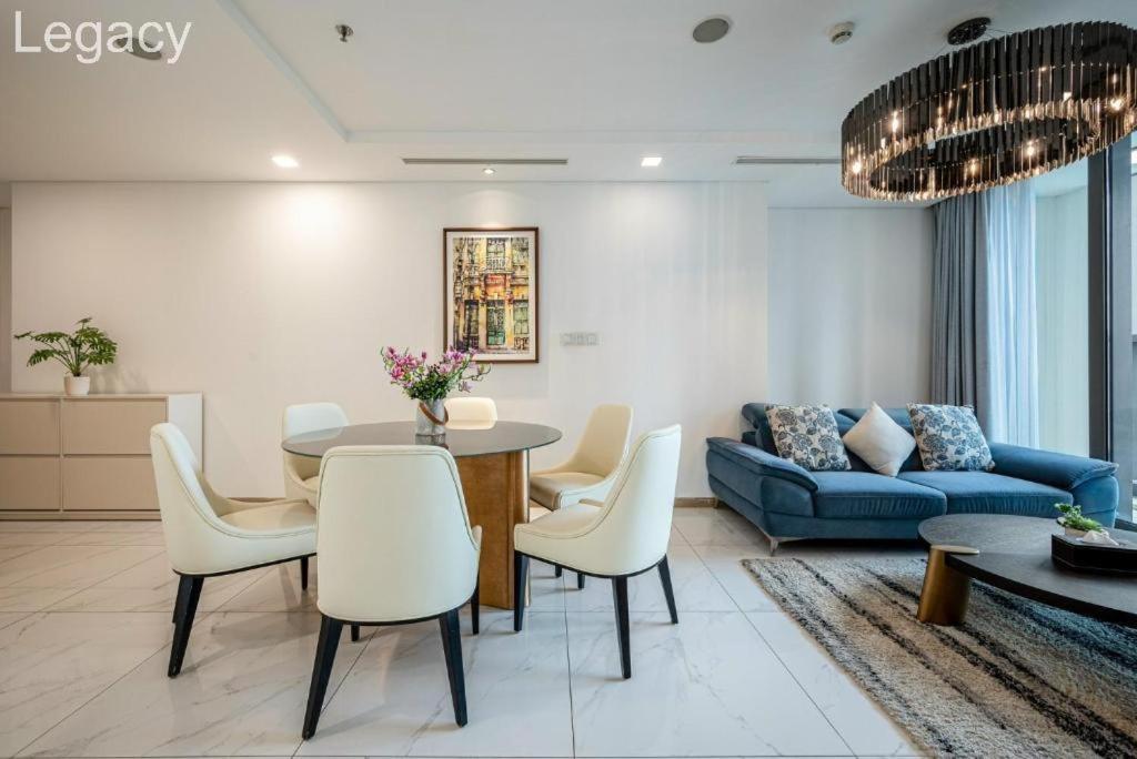 Landmark 81 Legacy Inn