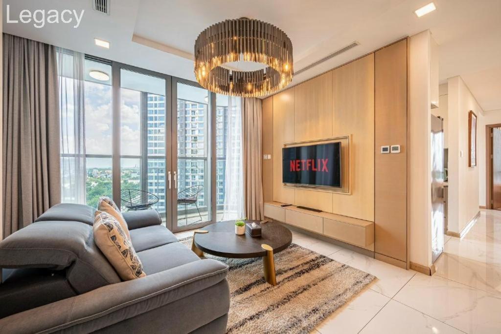 Landmark 81 Legacy Inn