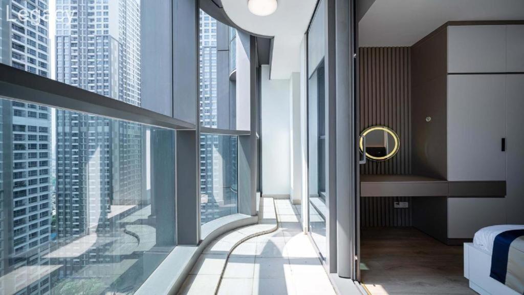 Landmark 81 Legacy Inn