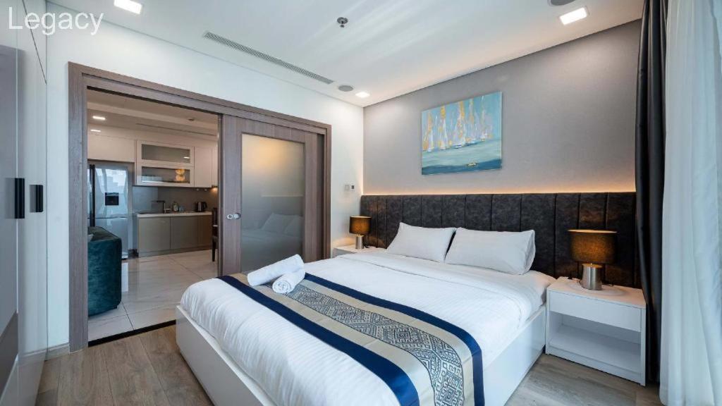 Landmark 81 Legacy Inn