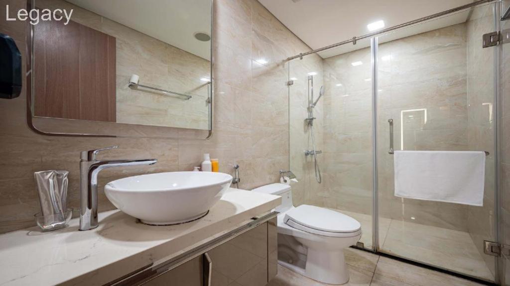 Landmark 81 Legacy Inn